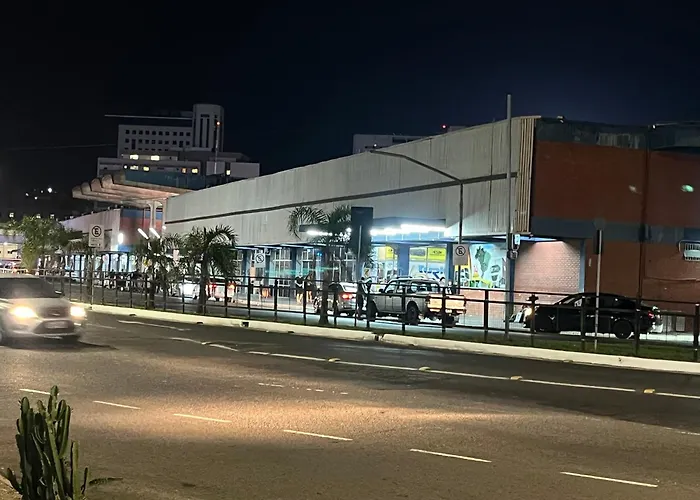 P 10 Com 3 Quartos E 2 Banheiros *